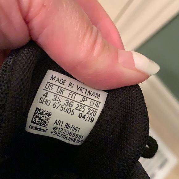 🌟HP🌟Adidas Cloud Foam athletic shoes- size 4 - Picture 10 of 14